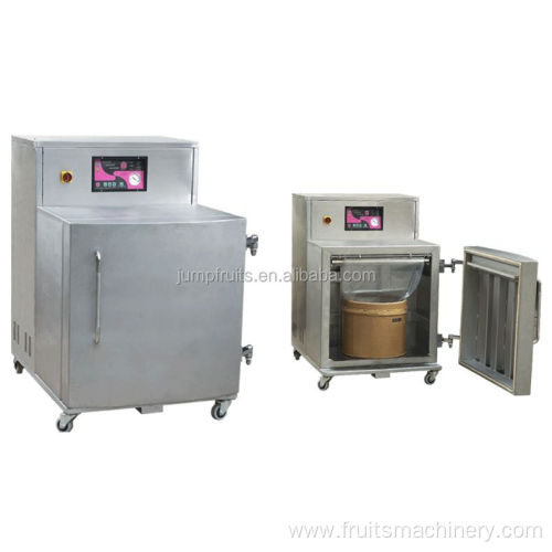 Automatic vacuum packaging machine for meat